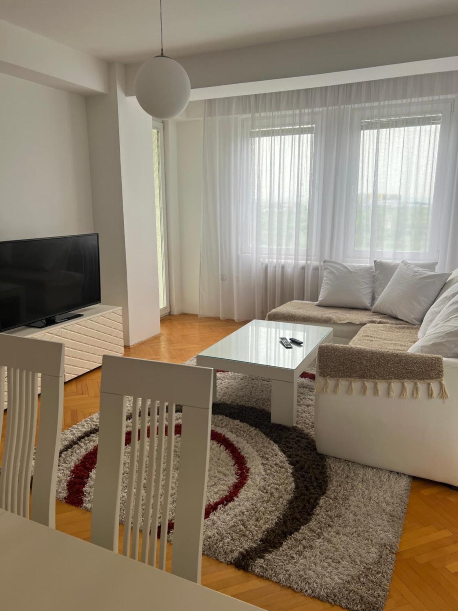 Karas Apartments Skopje Ngoại thất bức ảnh