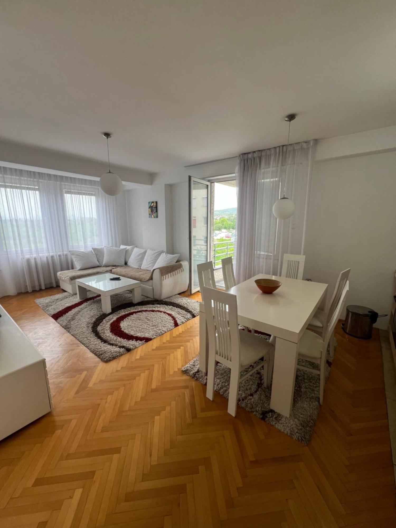 Karas Apartments Skopje Ngoại thất bức ảnh
