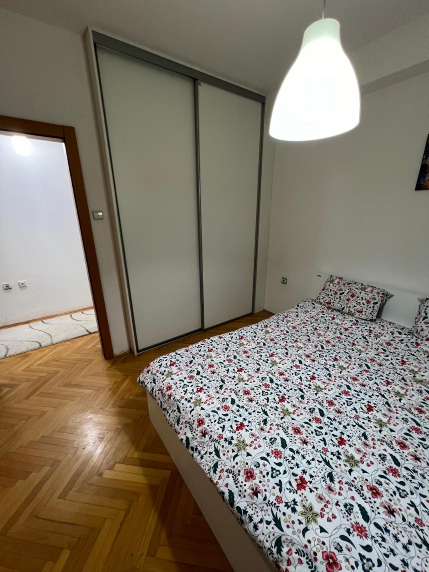 Karas Apartments Skopje Ngoại thất bức ảnh
