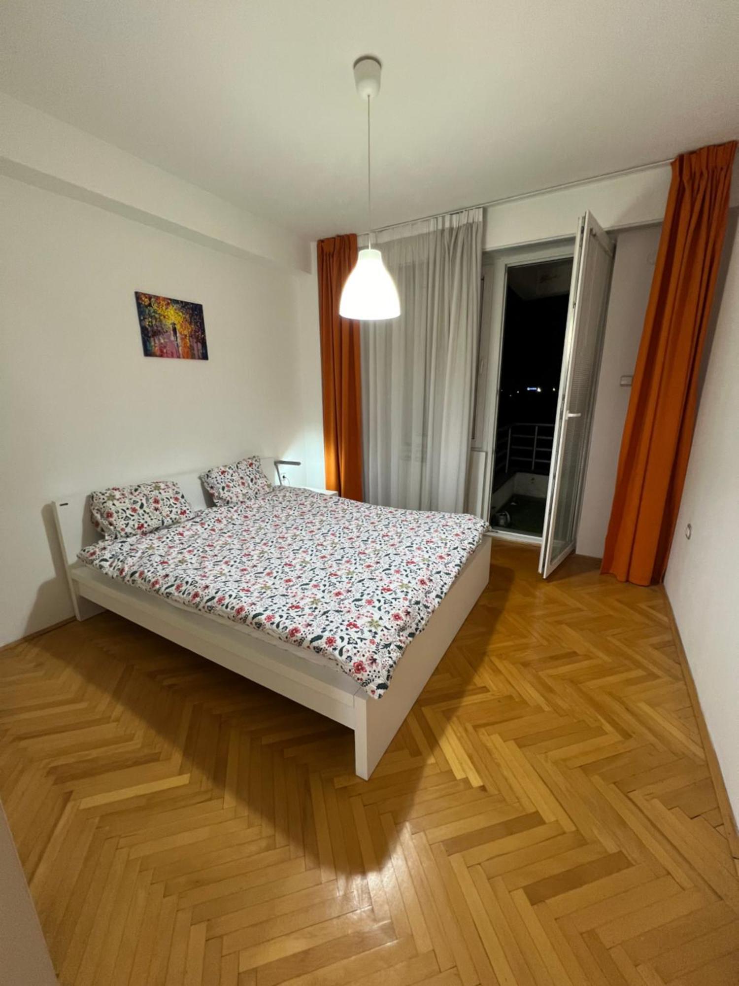 Karas Apartments Skopje Ngoại thất bức ảnh